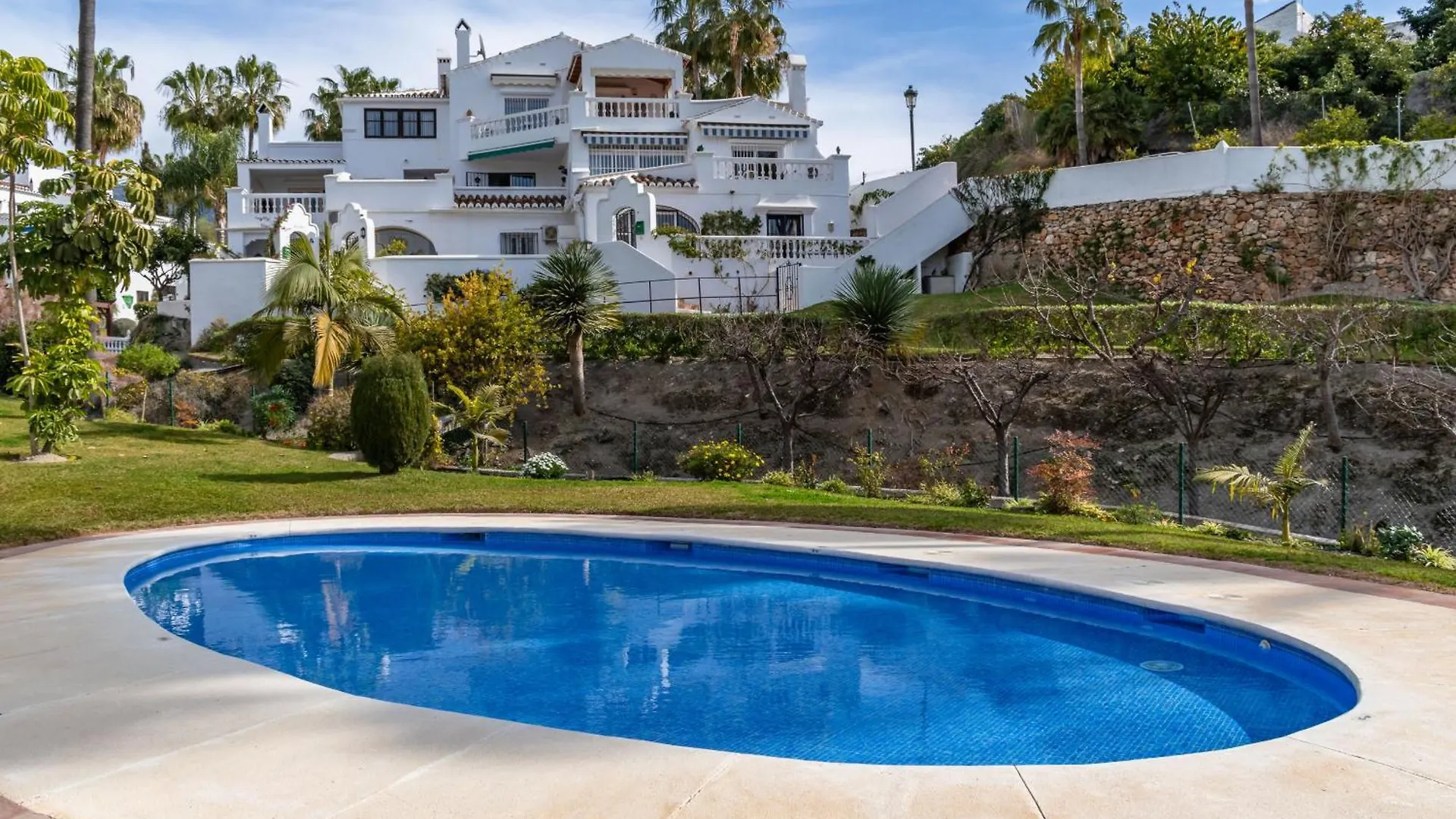Las Palmas 20C - Oasis Properties Nerja Apartman